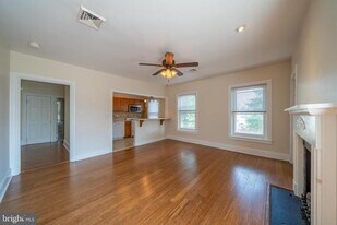 308 S Church St in West Chester, PA - Building Photo