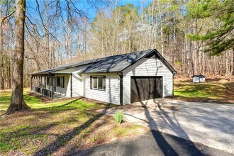 5785 Woodruff Rd in Fairburn, GA - Building Photo - Building Photo