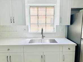 10901 N Kendall Dr in Miami, FL - Building Photo - Building Photo