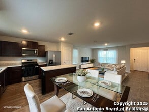 13759 Red Rock Run in San Antonio, TX - Building Photo - Building Photo