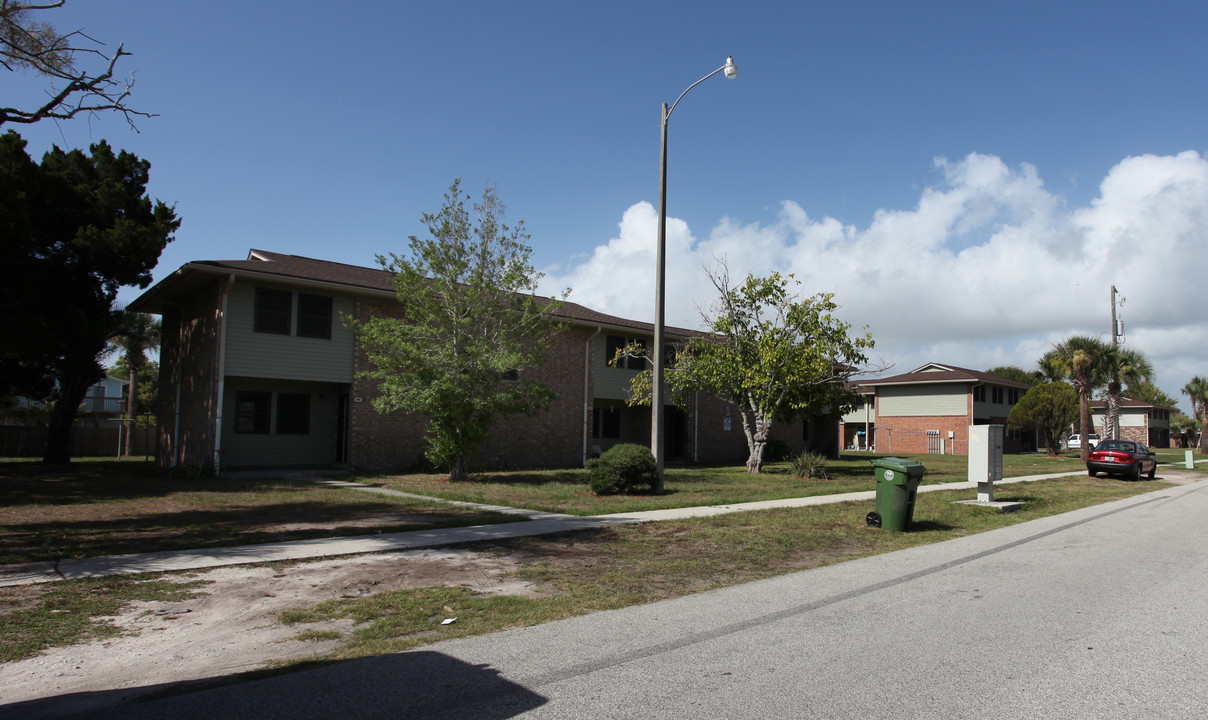 423-424 5th Ave in Jacksonville Beach, FL - Building Photo