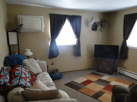 402 S 5th St Apartments