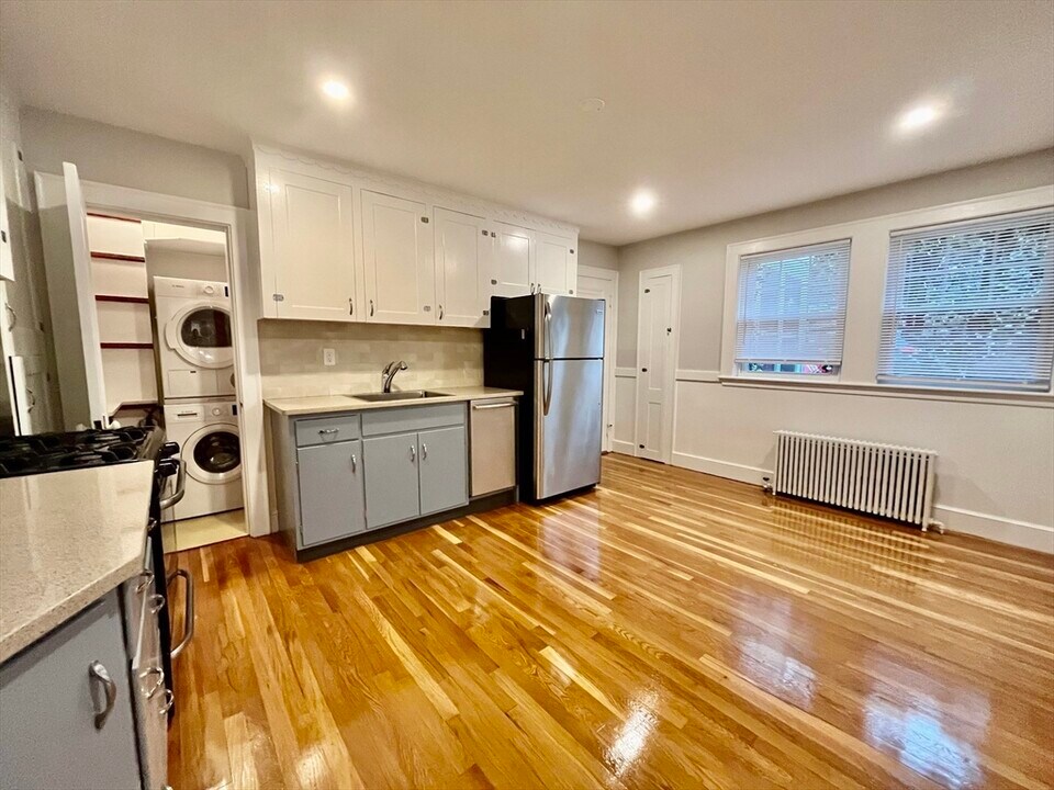 94 Glendale Rd in Quincy, MA - Building Photo