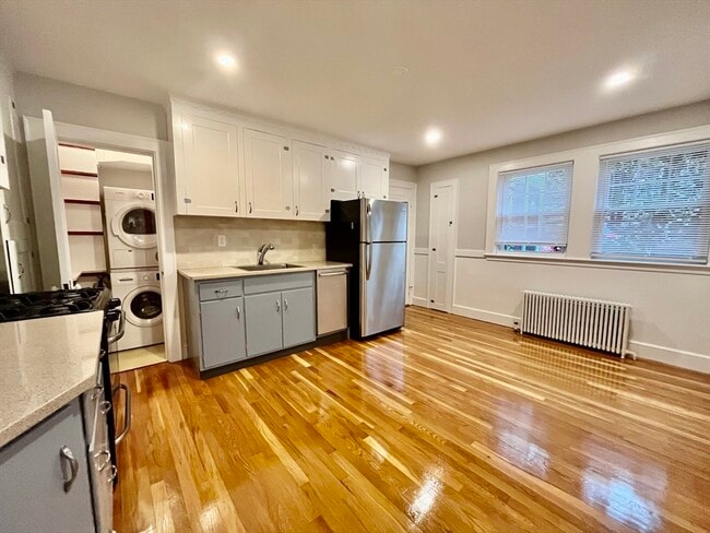 property at 94 Glendale Rd