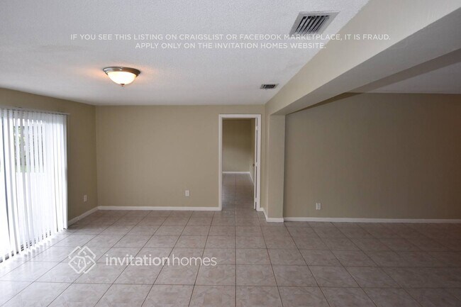 250 SW 12th Ave in Boca Raton, FL - Foto de edificio - Building Photo