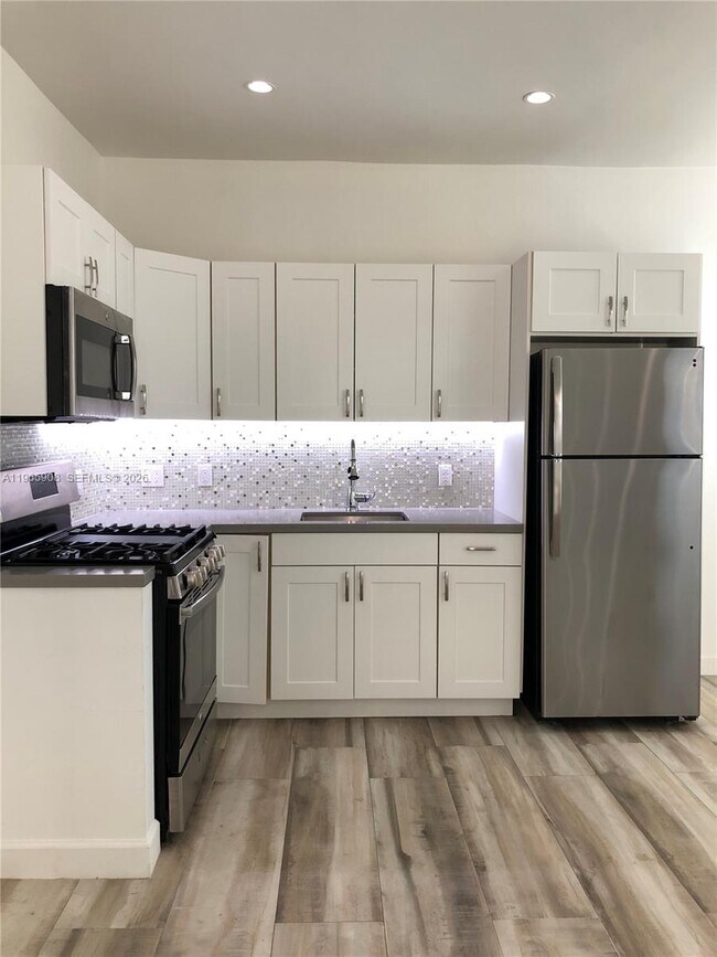 property at 1618 Michigan Ave