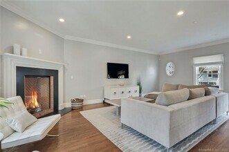 67 Prospect St in Greenwich, CT - Foto de edificio - Building Photo