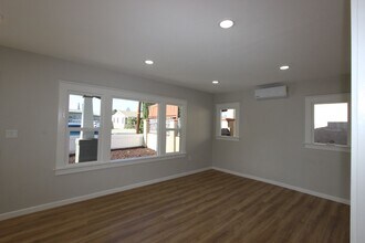 251 S 36th St in San Diego, CA - Foto de edificio - Building Photo