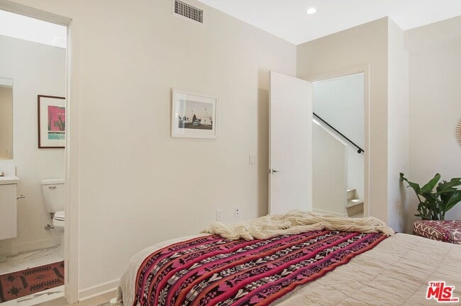 1933 Griffith Park Blvd in Los Angeles, CA - Building Photo - Building Photo