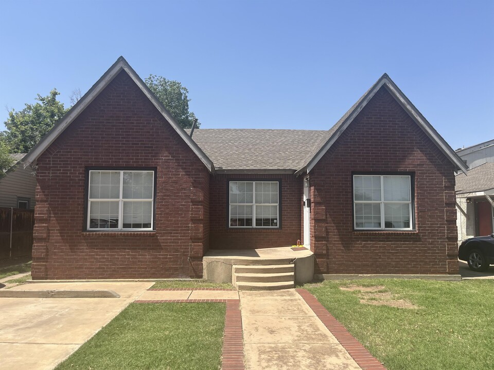 2506 23rd St in Lubbock, TX - Building Photo