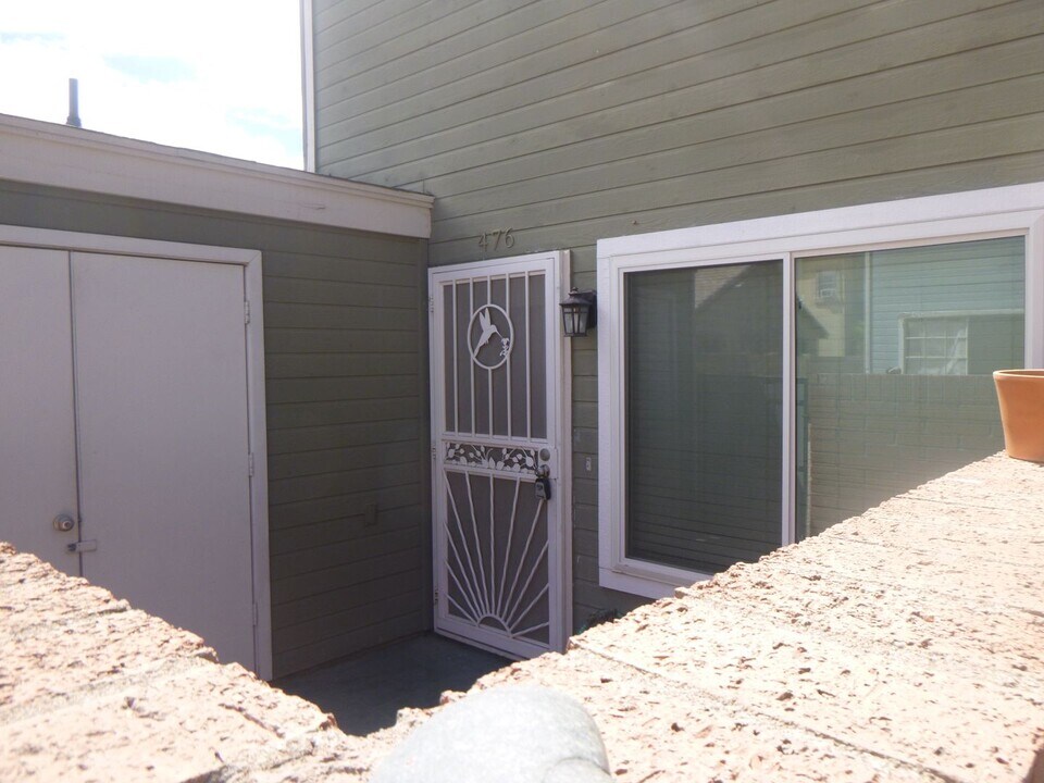 2301 E University Dr in Mesa, AZ - Building Photo