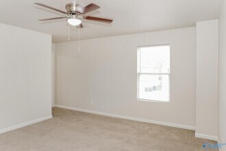 215 Farmington Dr in Harvest, AL - Building Photo - Building Photo