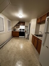 58 Bates Ave, Unit R in Quincy, MA - Building Photo - Building Photo