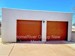 615 Valencia Dr SE in Albuquerque, NM - Foto de edificio - Building Photo