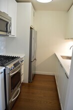 200 E 94th St in New York, NY - Building Photo - Building Photo