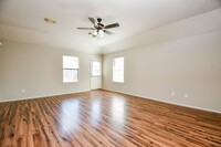 9231 Eaglewood Glen Tr in Houston, TX - Building Photo - Building Photo