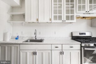 2696 Seville Cir in Woodbridge, VA - Building Photo