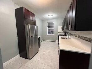 14 Kensington Ave in Jersey City, NJ - Building Photo - Building Photo