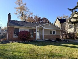 363 Maple St in Glen Ellyn, IL - Building Photo