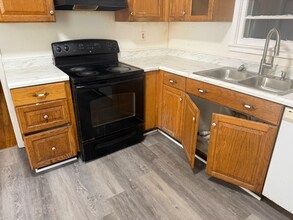 196 E Salem Dr in Montgomery, AL - Building Photo - Building Photo