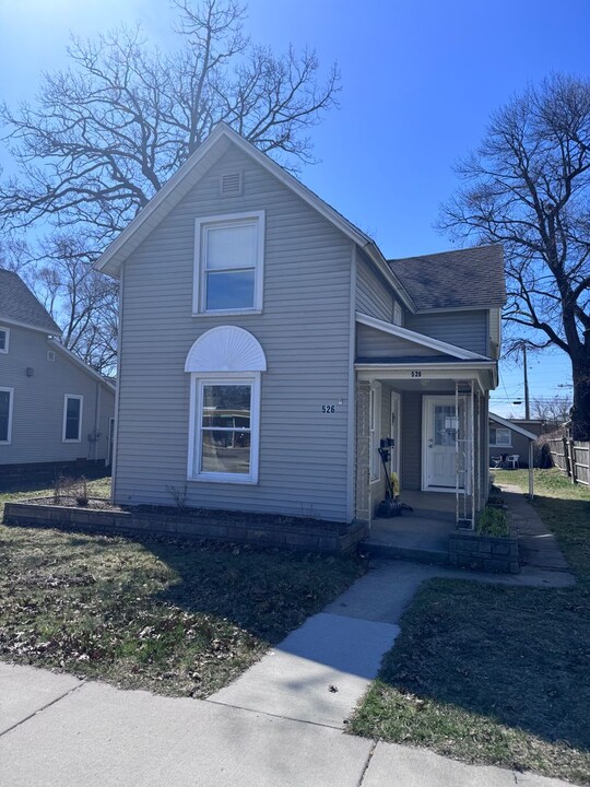 526 E Eighth St, Unit 526 E Eighth Street A in Traverse City, MI - Building Photo