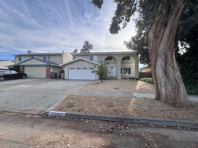 property at 1281 Sabal Dr