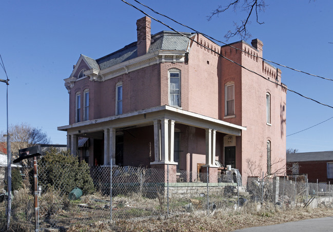 16 Academy Pl in Nashville, TN - Building Photo - Building Photo