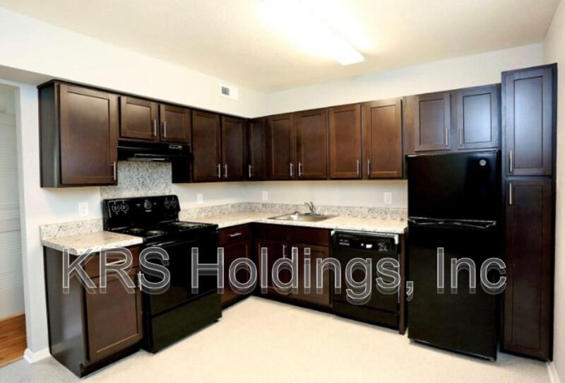 4247 Newsome Dr in Newport News, VA - Building Photo