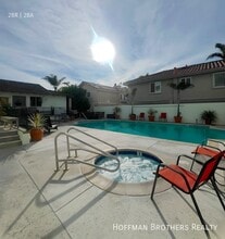 2422 Graham Ave in Redondo Beach, CA - Foto de edificio - Building Photo