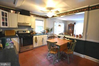 10626 S Dunmoor Dr in Silver Spring, MD - Building Photo - Building Photo