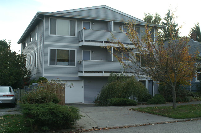 2029 NW 61st St in Seattle, WA - Building Photo - Building Photo