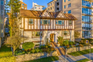 1519 Beach Ave in Vancouver, BC - Building Photo