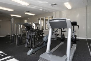 Spinnaker Reach in Jacksonville, FL - Building Photo