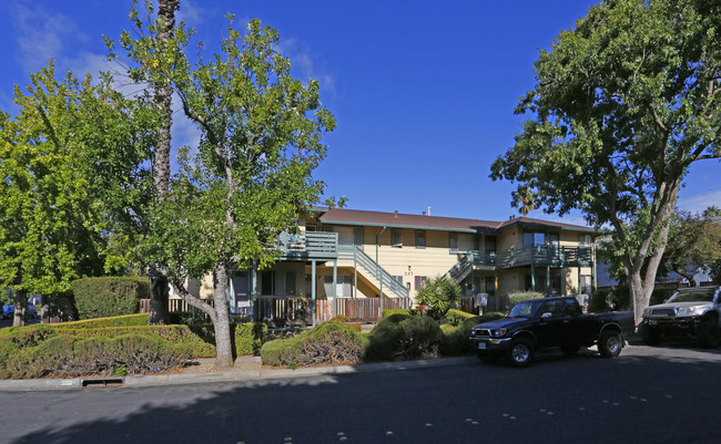 205 Milbrae Ln in Los Gatos, CA - Building Photo - Building Photo