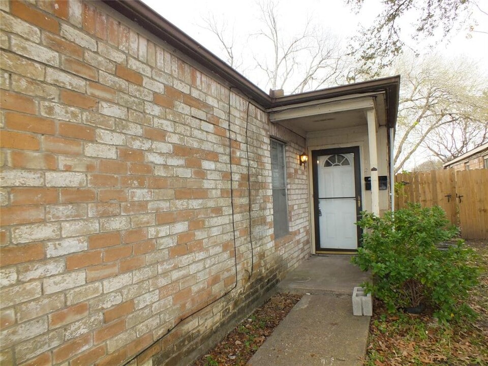 3321 Scotch Moss Ln in La Porte, TX - Building Photo