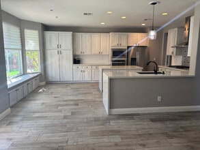 2275 Pacini Ct in Henderson, NV - Building Photo - Building Photo