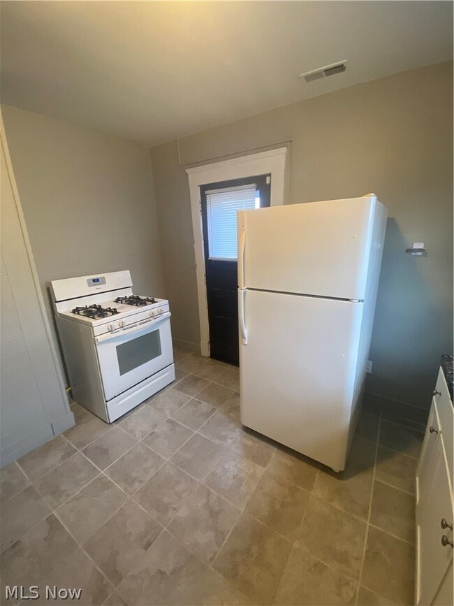 4435 State Rd in Cleveland, OH - Building Photo - Building Photo