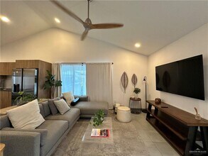 1308 E Iris Ave in McAllen, TX - Building Photo - Building Photo