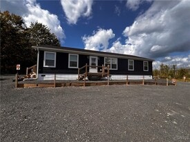 1119 County Rte 37 in Central Square, NY - Building Photo