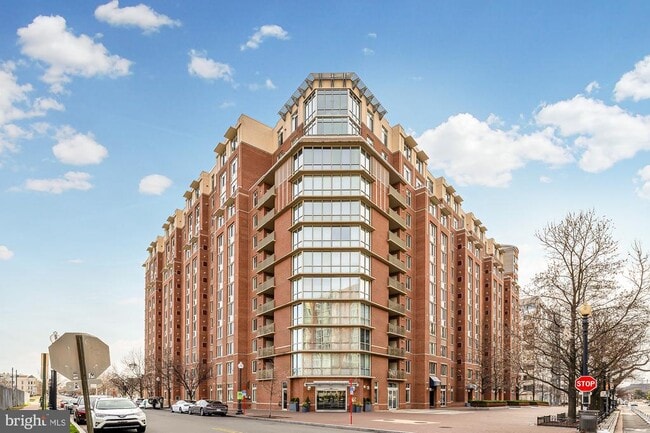 property at 1000 New Jersey Ave SE