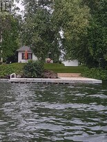 645 Cedarvale Dr in Innisfil, ON - Building Photo