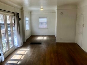1861 Kelton Ave, Unit 4 in Los Angeles, CA - Foto de edificio - Building Photo