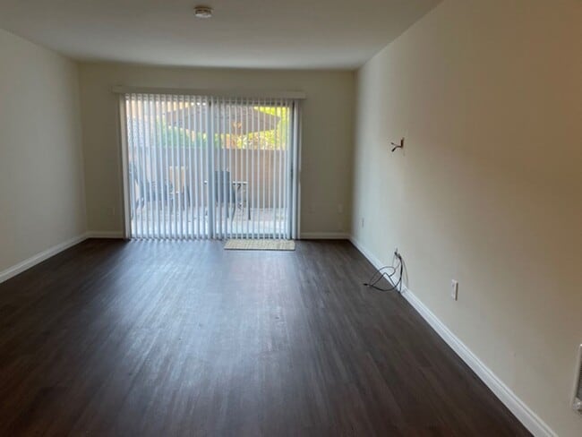 6600 Warner Ave in Huntington Beach, CA - Building Photo - Building Photo