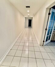 2618 N Vermont Ave in Los Angeles, CA - Foto de edificio - Building Photo