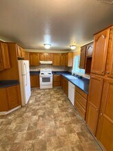 1902 S 17th St in Tacoma, WA - Building Photo - Building Photo