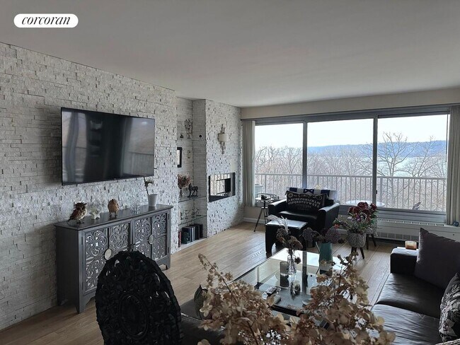 4455-4465 Douglas Ave in Bronx, NY - Foto de edificio - Building Photo