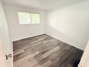 2825 N Los Felices Rd in Palm Springs, CA - Building Photo - Building Photo