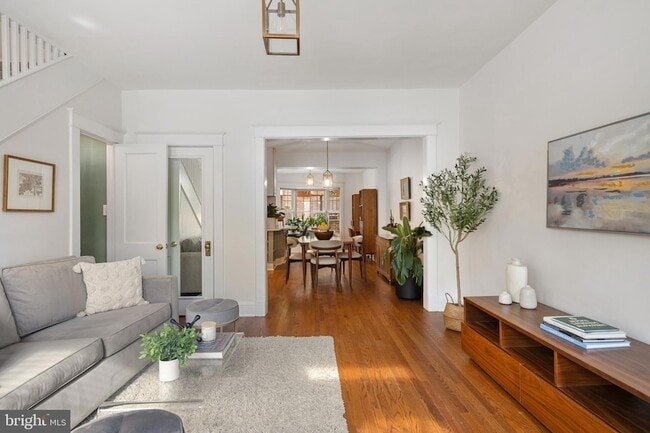 2009 37th St NW, Unit 0114 in Washington, DC - Building Photo - Building Photo
