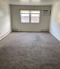 554 Churchill Rd in Girard, OH - Foto de edificio - Building Photo