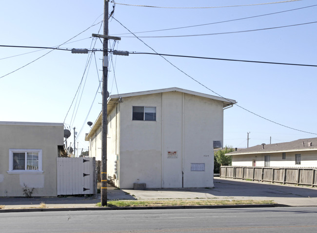 504 Williams Rd in Salinas, CA - Building Photo - Building Photo